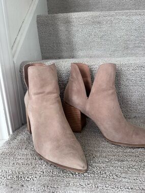 Steve Madden Suede V-Cut Pointed Ankle Booties in Taupe